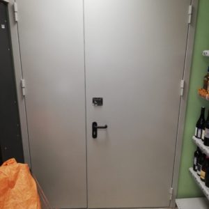 Противопожарная дверь EIS 90 / серия FRM7239